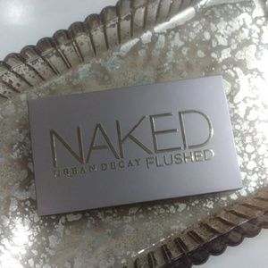 Urban Decay Naked Flushed